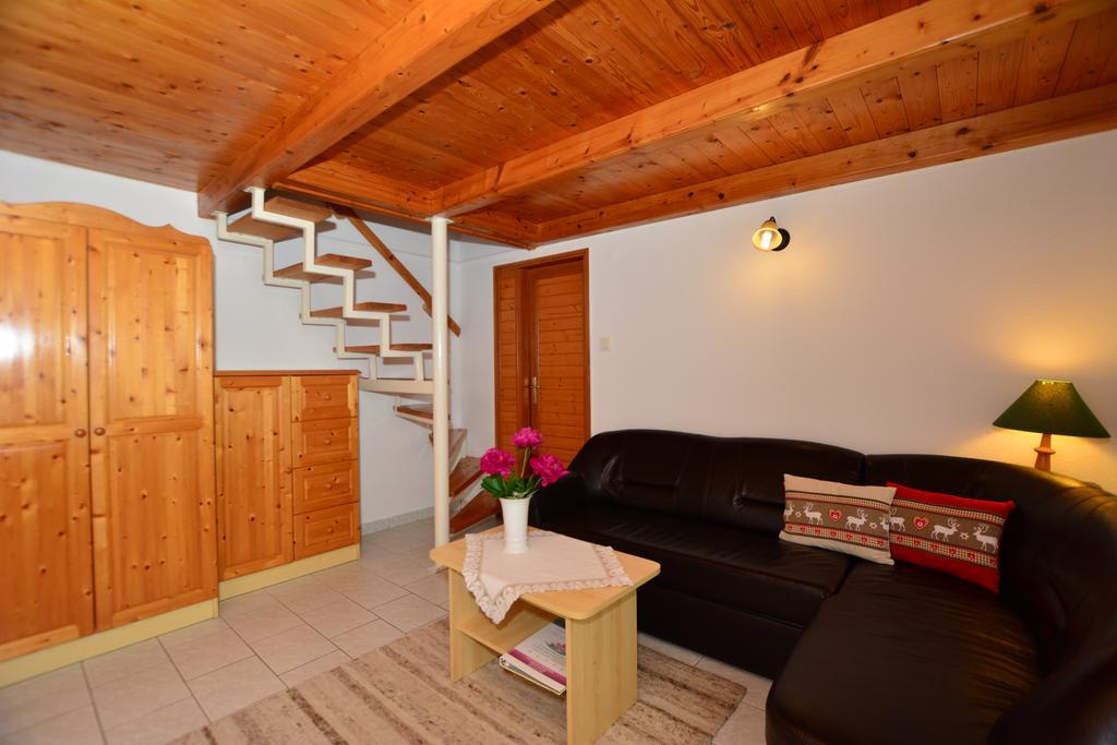 Viragoskert Apartman Heviz Exterior photo