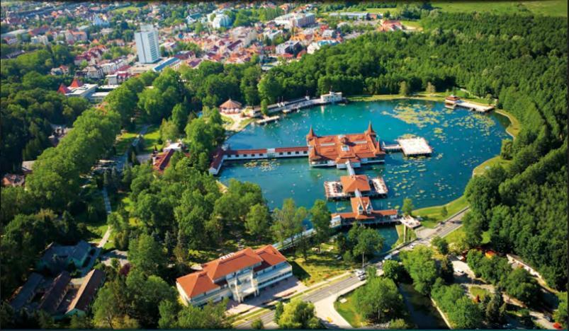 Viragoskert Apartman Heviz Exterior photo